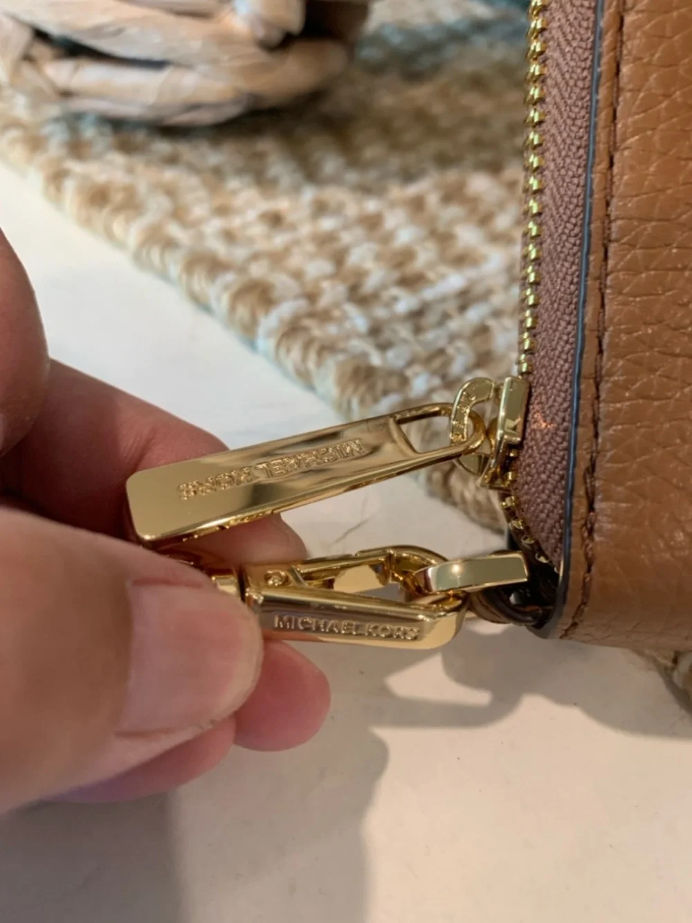 NWT Michael Kors Tan Pebbled Leather Zip Wristlet Wallet - Picture 9 of 11